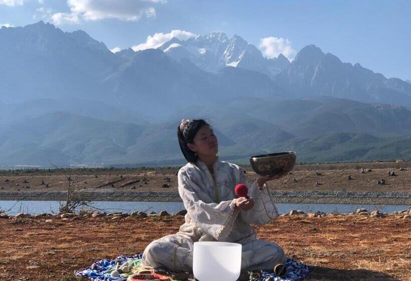 Пансион Jayden Naxi Lodge臣安土木纳西小院 Namaste