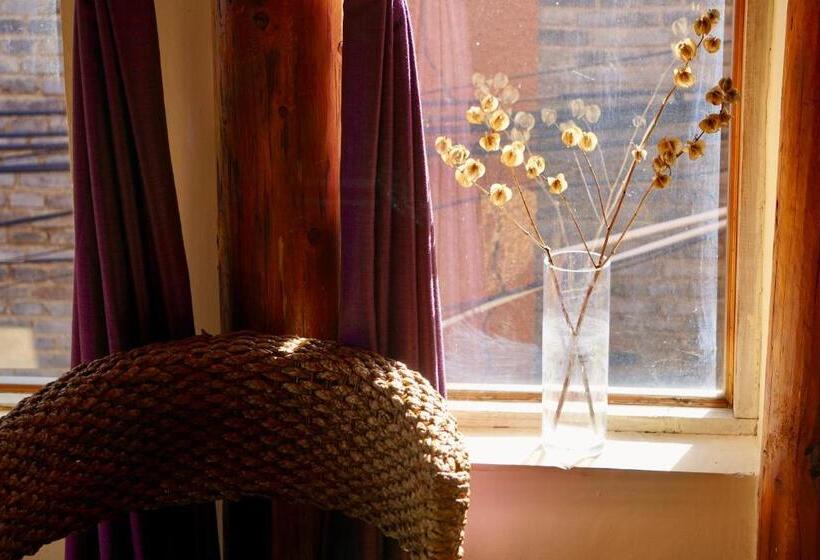 Пансион Jayden Naxi Lodge臣安土木纳西小院 Namaste