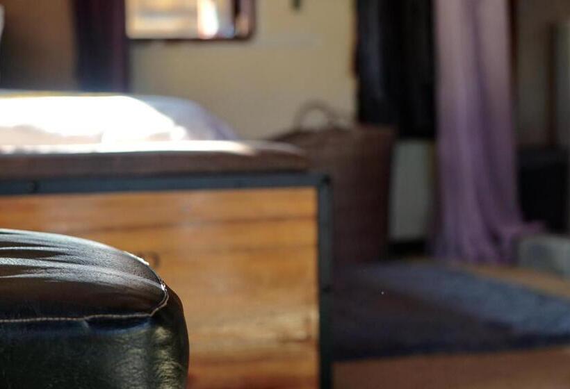 Пансион Jayden Naxi Lodge臣安土木纳西小院 Namaste