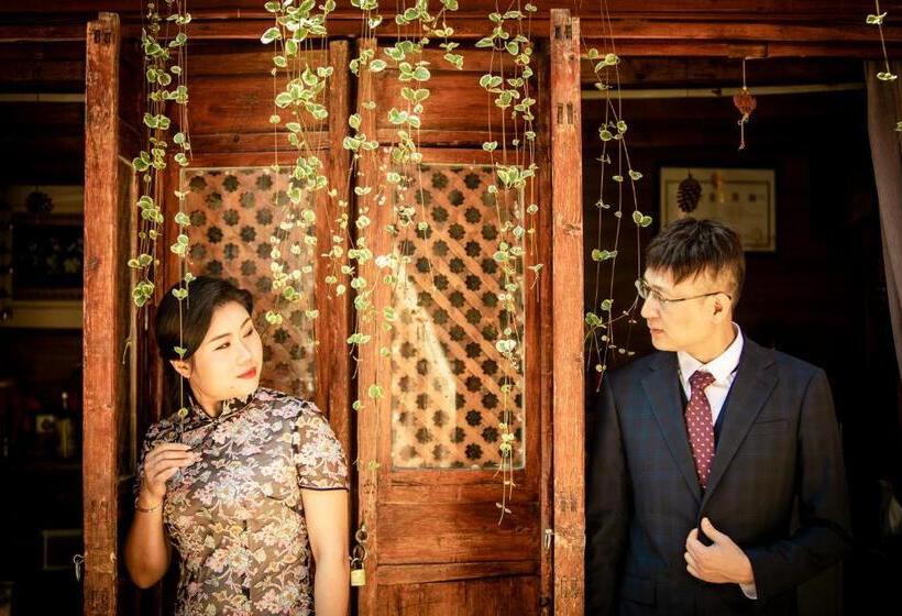 Пансион Jayden Naxi Lodge臣安土木纳西小院 Namaste