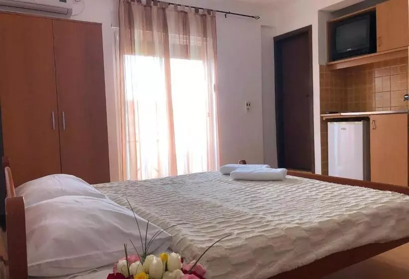 پانسیون Lazorja Rooms
