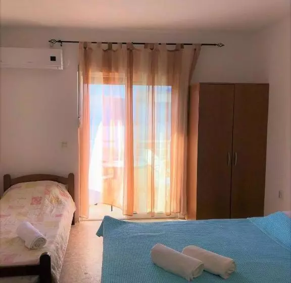 پانسیون Lazorja Rooms