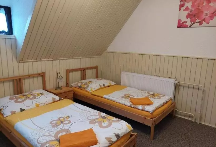 Majatalo Penzion Manský Dvůr