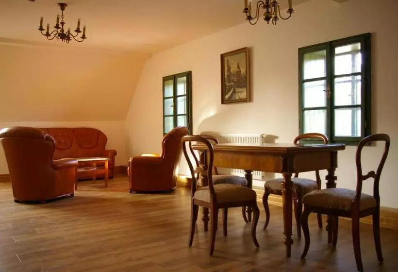 Majatalo Penzion Manský Dvůr