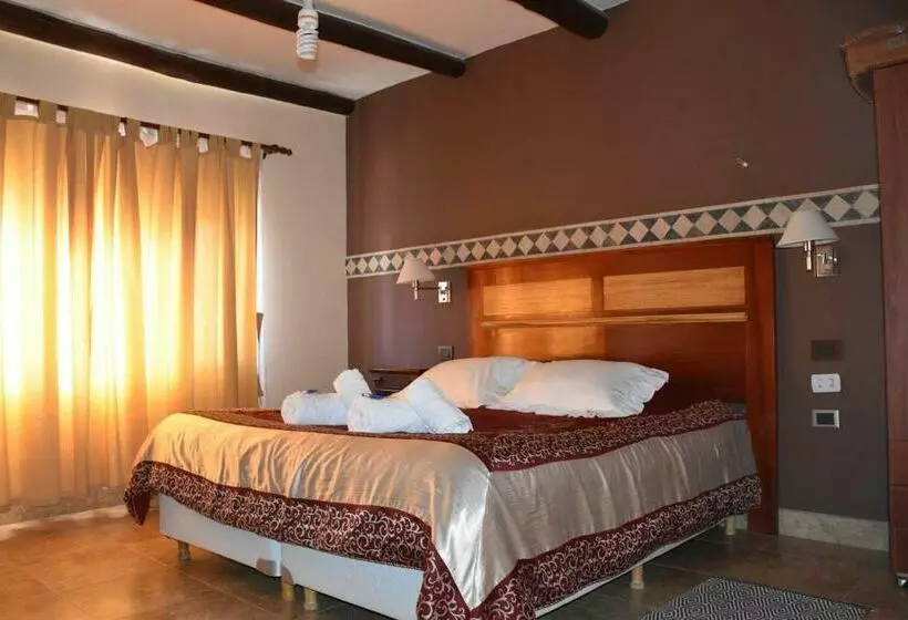 Retkeilymaja Refugio Del Sol Hosteria