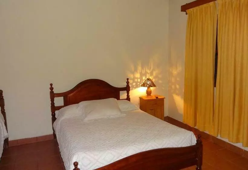 Retkeilymaja Refugio Del Sol Hosteria