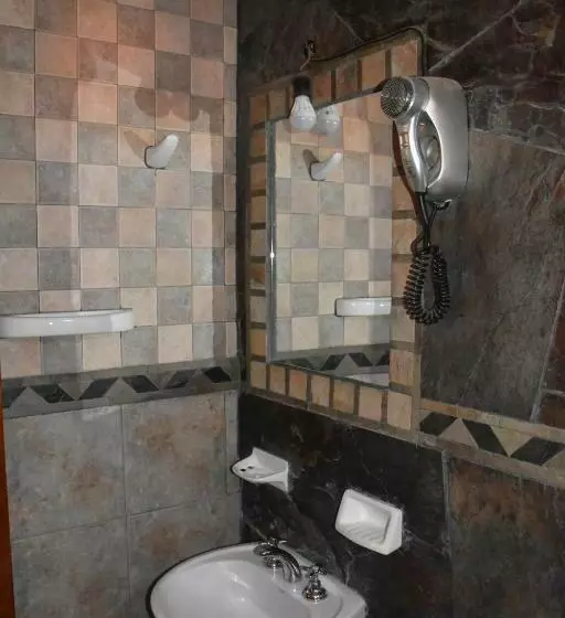 Retkeilymaja Refugio Del Sol Hosteria