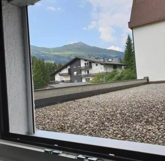 Ferienwohnungen Chesa Clois 24 Studios