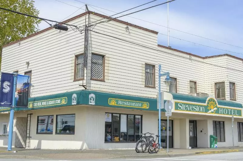 هتل The Steveston Cafe &