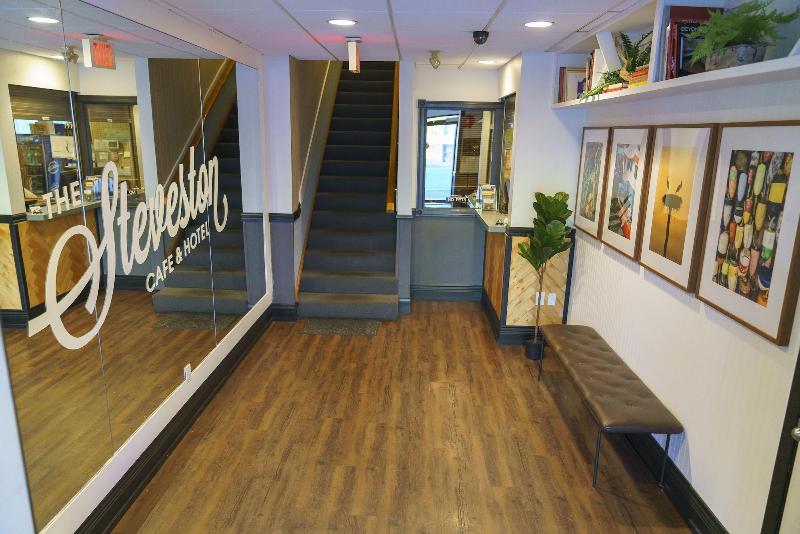 Hotel The Steveston Cafe &