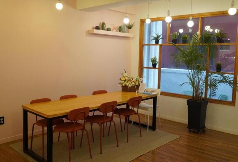 פנסיון Hannahstay Women Only Guesthouse