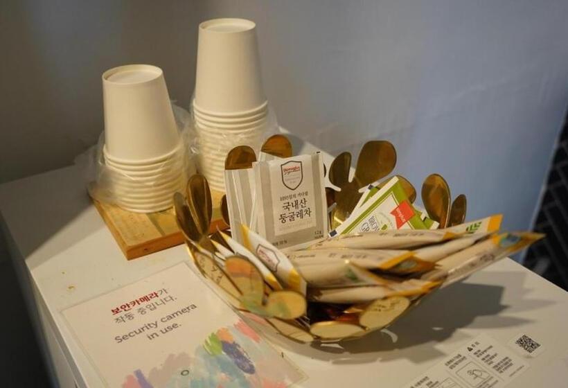 פנסיון Hannahstay Women Only Guesthouse