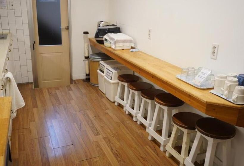 פנסיון Hannahstay Women Only Guesthouse