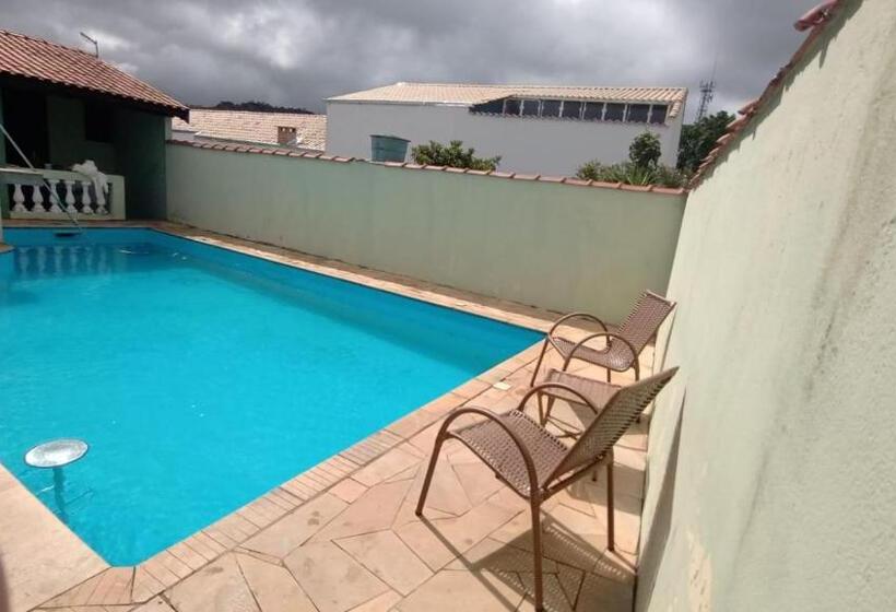 پانسیون Pousada Aliens