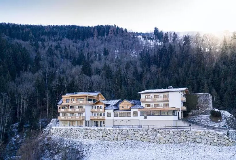 پانسیون Rohrmooser Schlössl