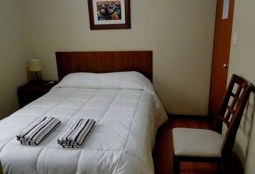 پانسیون Royal Village Guest House