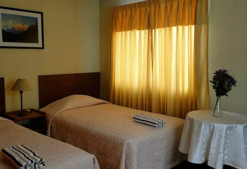 پانسیون Royal Village Guest House