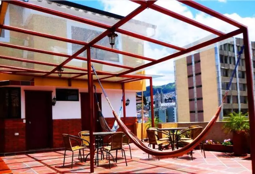 هاستل Hostal Marsella