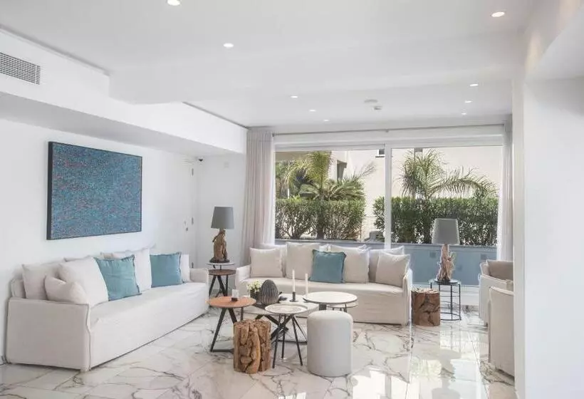 Hotelli Kokkinos Boutique