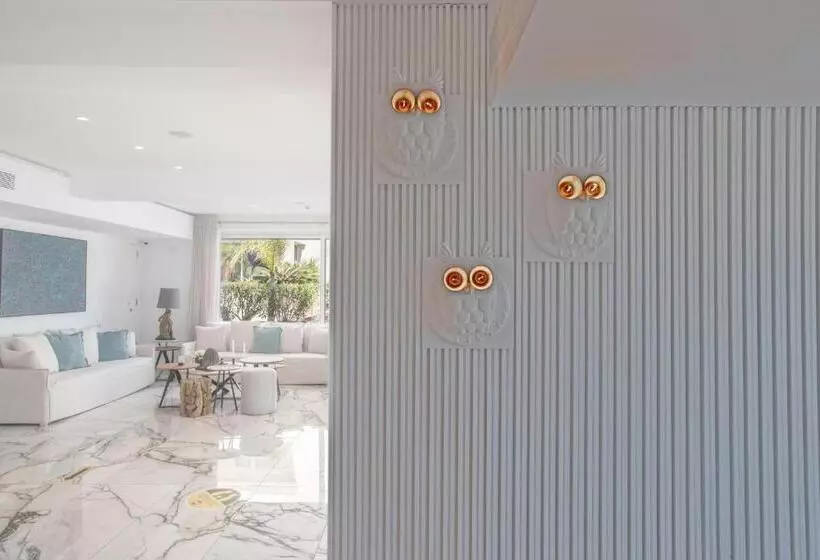 Hotelli Kokkinos Boutique