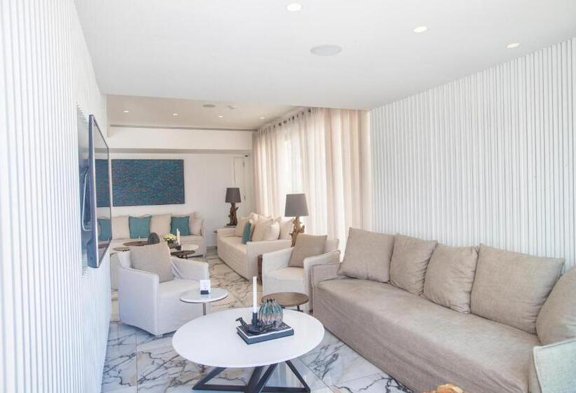 فندق Kokkinos Boutique