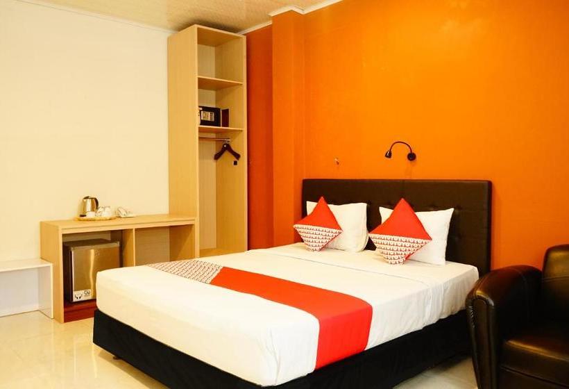 בית מלון כפרי Oyo 629 Grand Vella