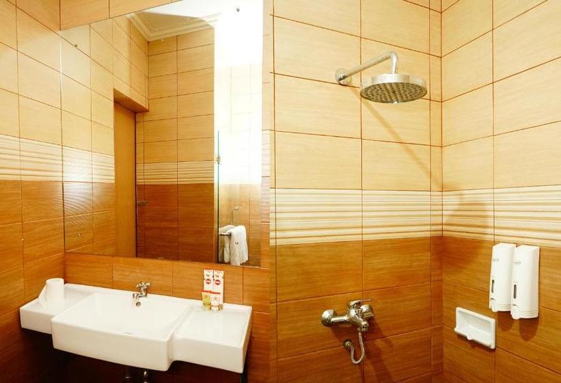 בית מלון כפרי Oyo 629 Grand Vella