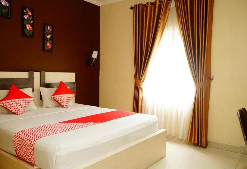 בית מלון כפרי Oyo 629 Grand Vella