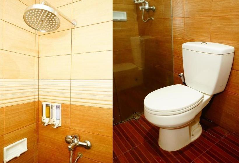 בית מלון כפרי Oyo 629 Grand Vella