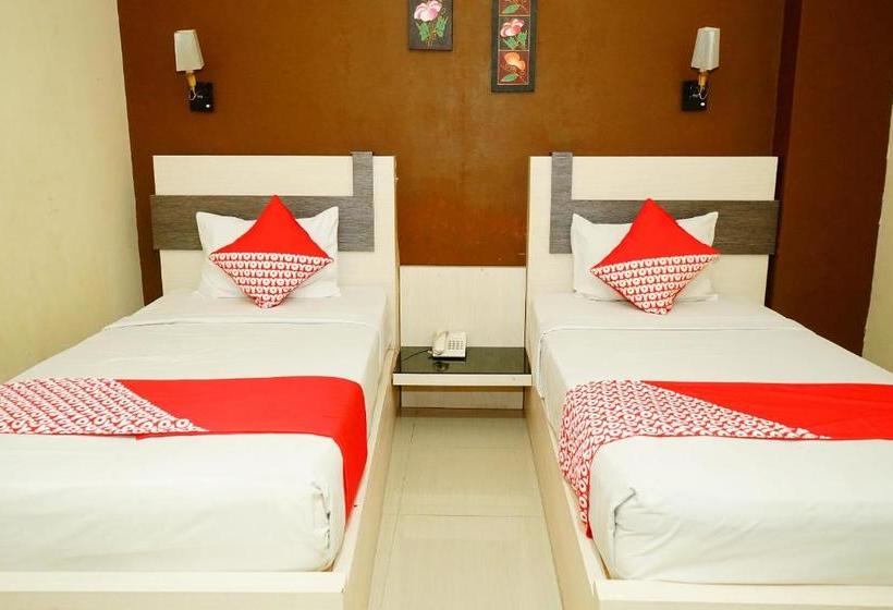 בית מלון כפרי Oyo 629 Grand Vella