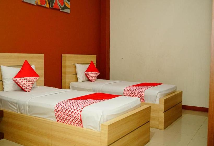 בית מלון כפרי Oyo 629 Grand Vella