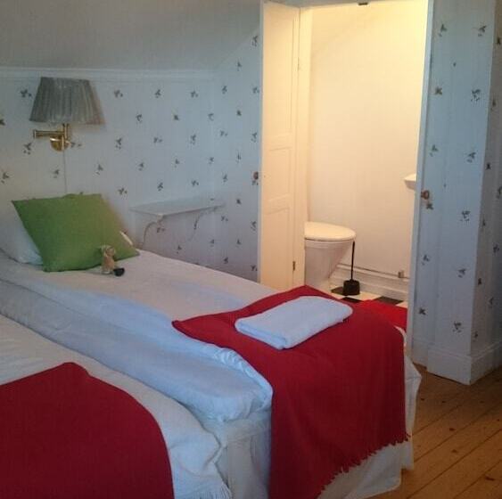 پانسیون L Floras Trädgård