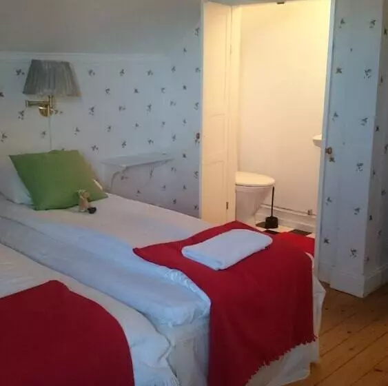 Majatalo L Floras Trädgård