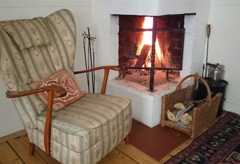 Majatalo L Floras Trädgård