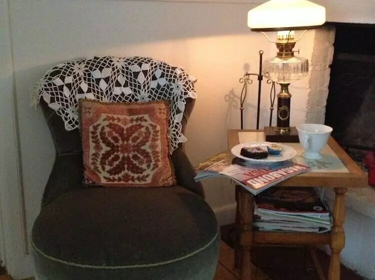 Majatalo L Floras Trädgård