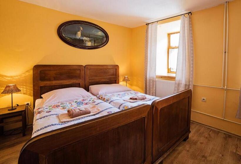 بنسيون Penzión Starý Hostinec