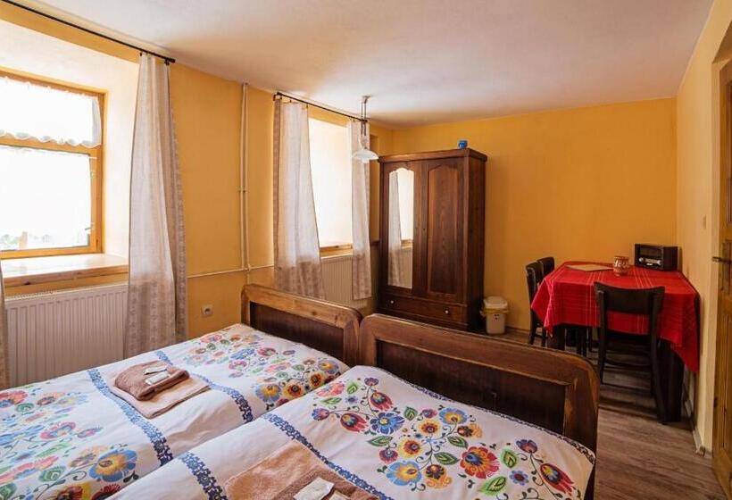 بنسيون Penzión Starý Hostinec