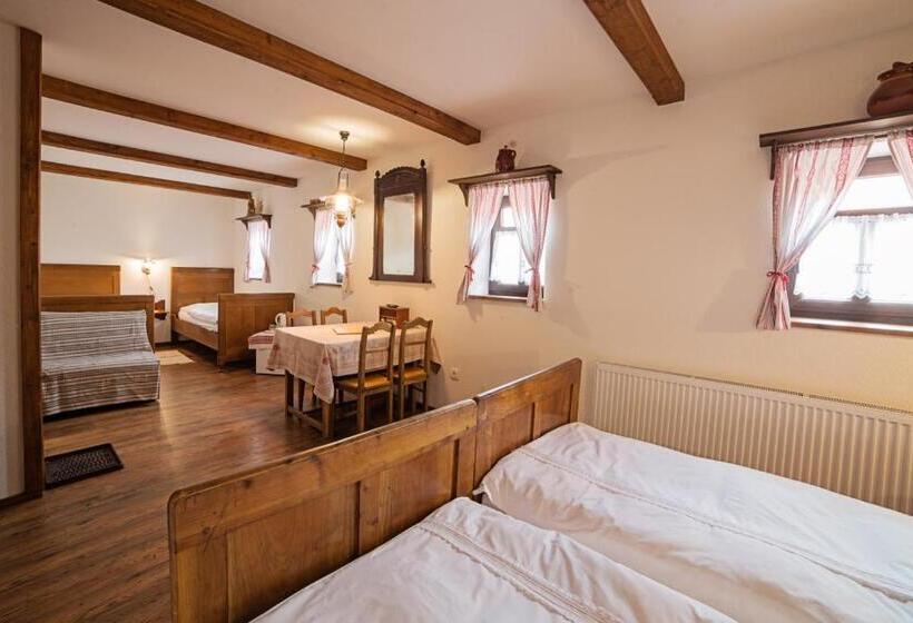 بنسيون Penzión Starý Hostinec