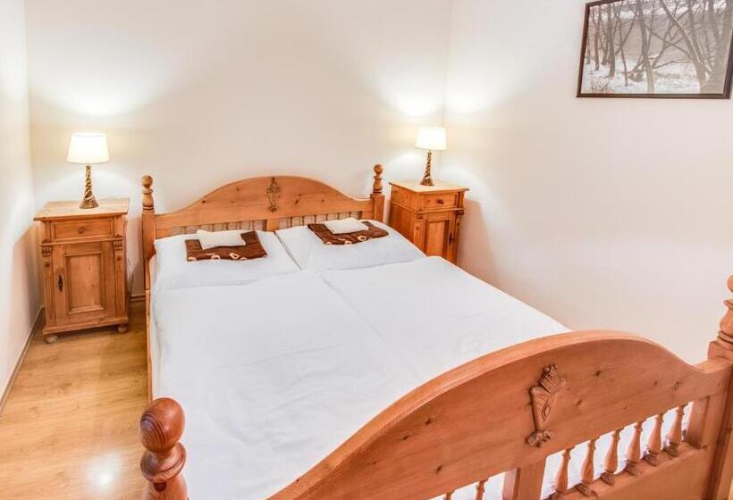 פנסיון Penzion A Restaurace Nad Hradem