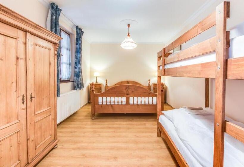 פנסיון Penzion A Restaurace Nad Hradem