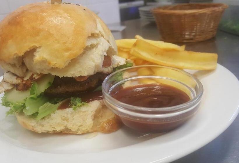 פנסיון Penzion A Restaurace Nad Hradem