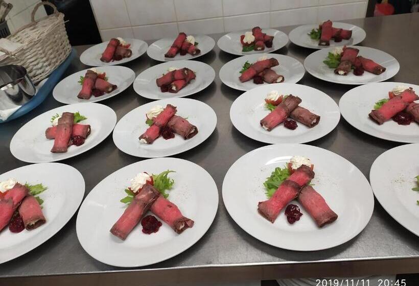 פנסיון Penzion A Restaurace Nad Hradem