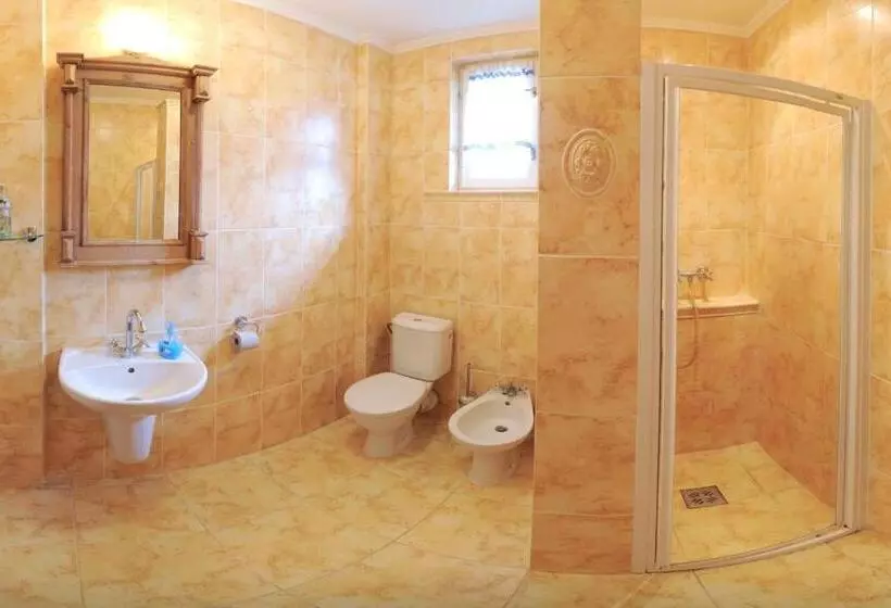 ペンション Penzion A Restaurace Nad Hradem