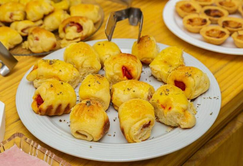 بنسيون Pousada Manaia