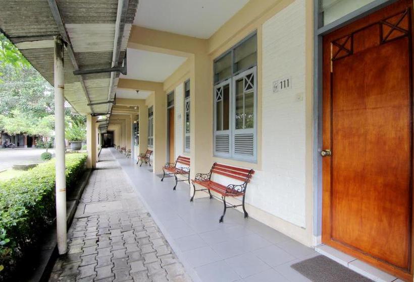 펜션 Wisma Sargede