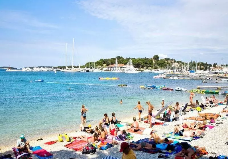 هتل Sunny Adriatic Apartments Valentin