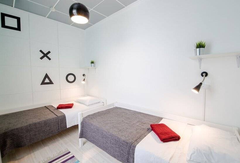 בית מלון כפרי Artist Hostel On Kazansky