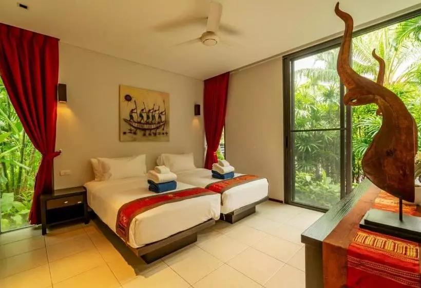 Hotelli Bangtao Beach Garden By Resava Group