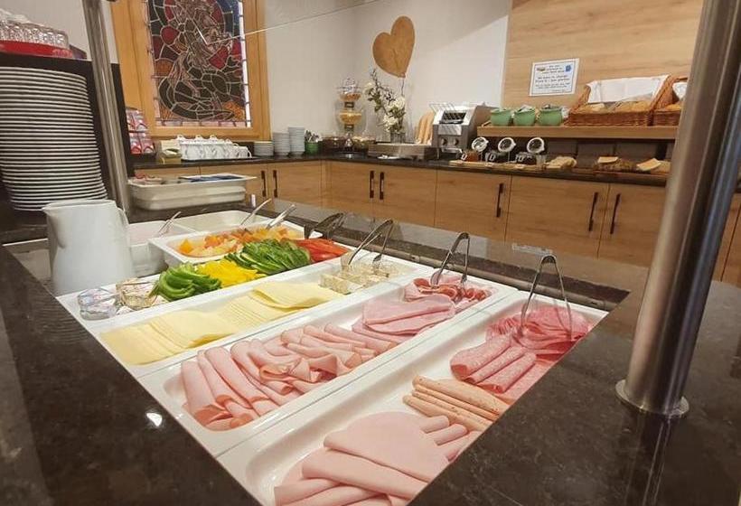 Отель Garni Pramstraller