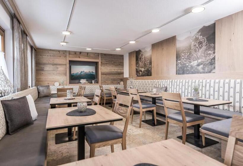 Отель Garni Pramstraller